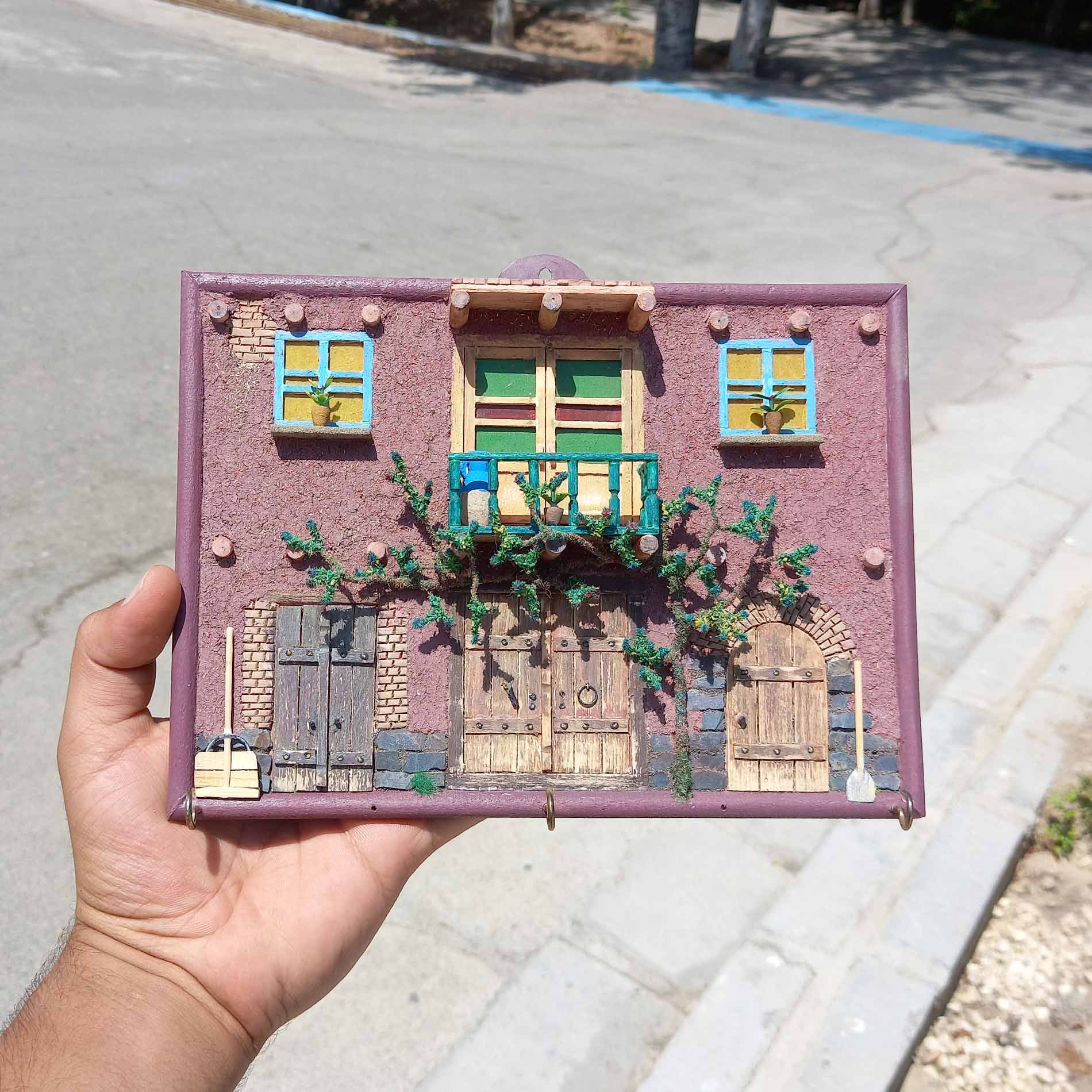 adib-maket-miniature-wall-key-holder ماکت دیوار روستایی با کلید آویز